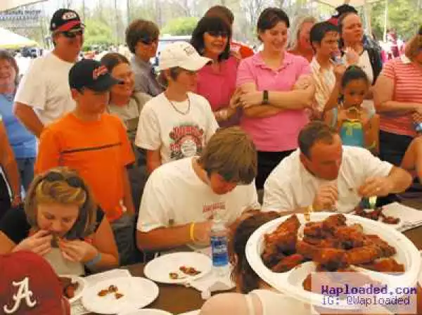 Oh No! Man Dies in a Chicken-eating Contest After Choking on a Piece of Chicken